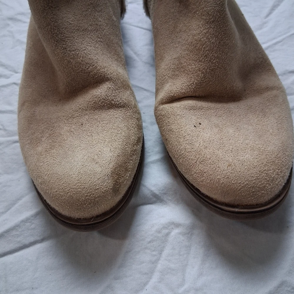 True Craft Booties Size 8 - Picture 3 of 7